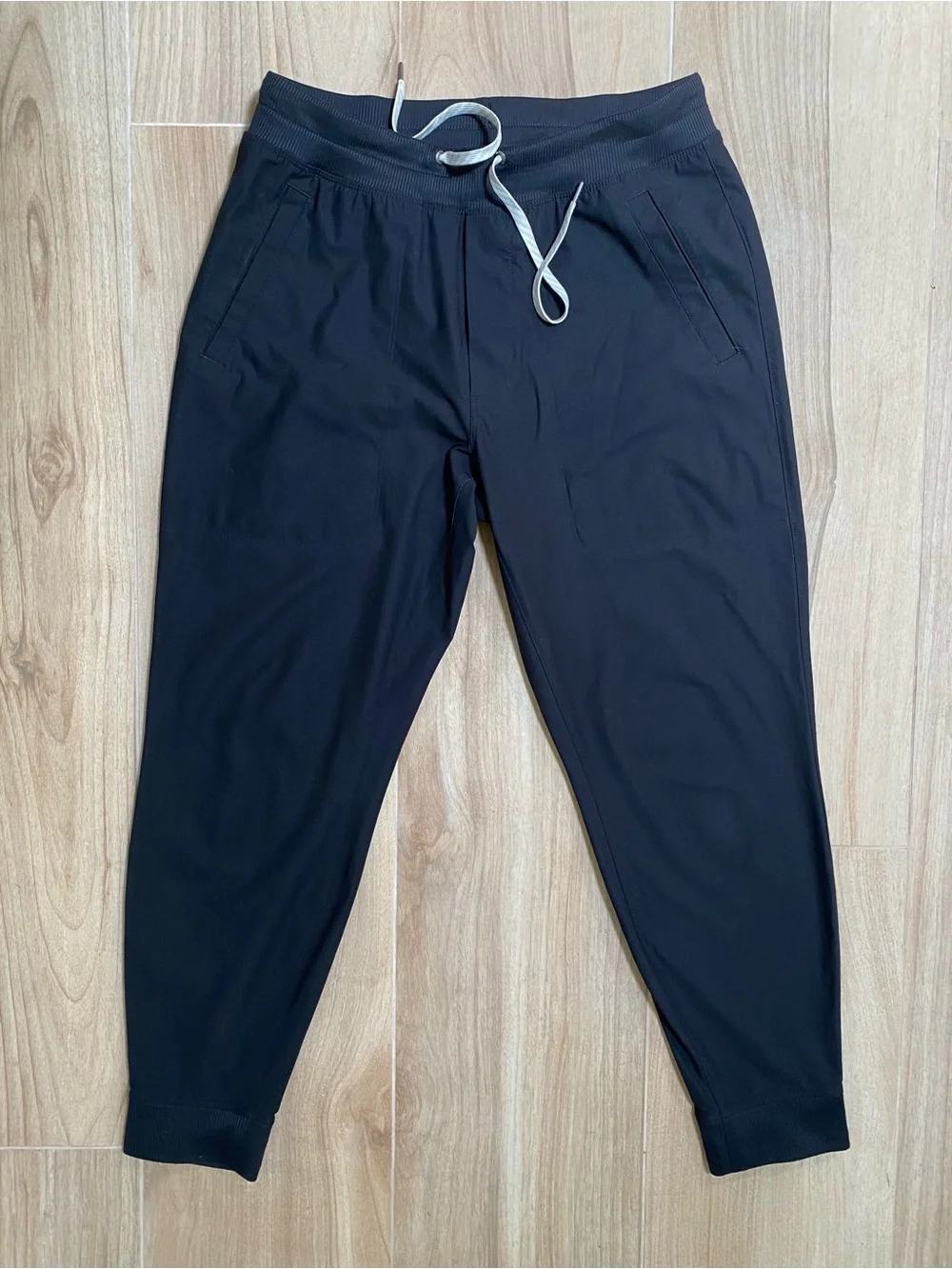 Vuori Men's Black Meta Joggers
